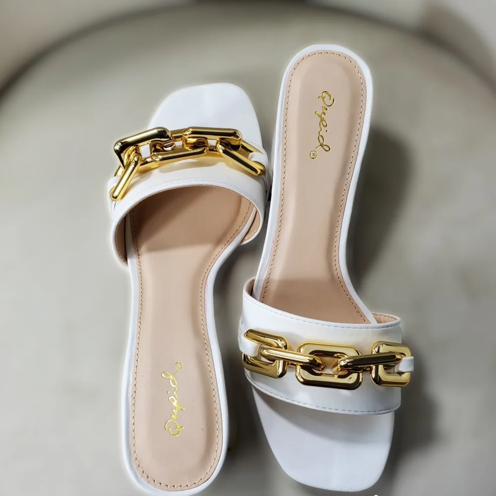 🎉✨️HOST PICK✨️🎉 White Gold Chain Link Sandals - Picture 6 of 10